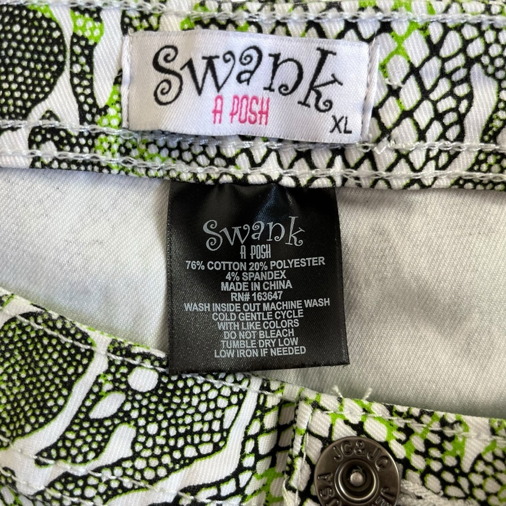 Swank A Posh Green Snake Print Statement Leggings Stretch Pants Size XL - Picture 3 of 10